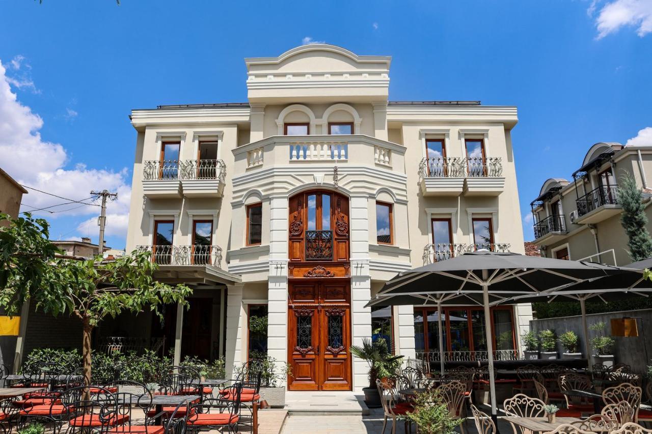 Vila Borgjeze คอร์เชอ ภายนอก รูปภาพ