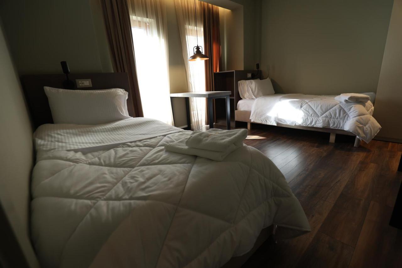 Vila Borgjeze คอร์เชอ ภายนอก รูปภาพ