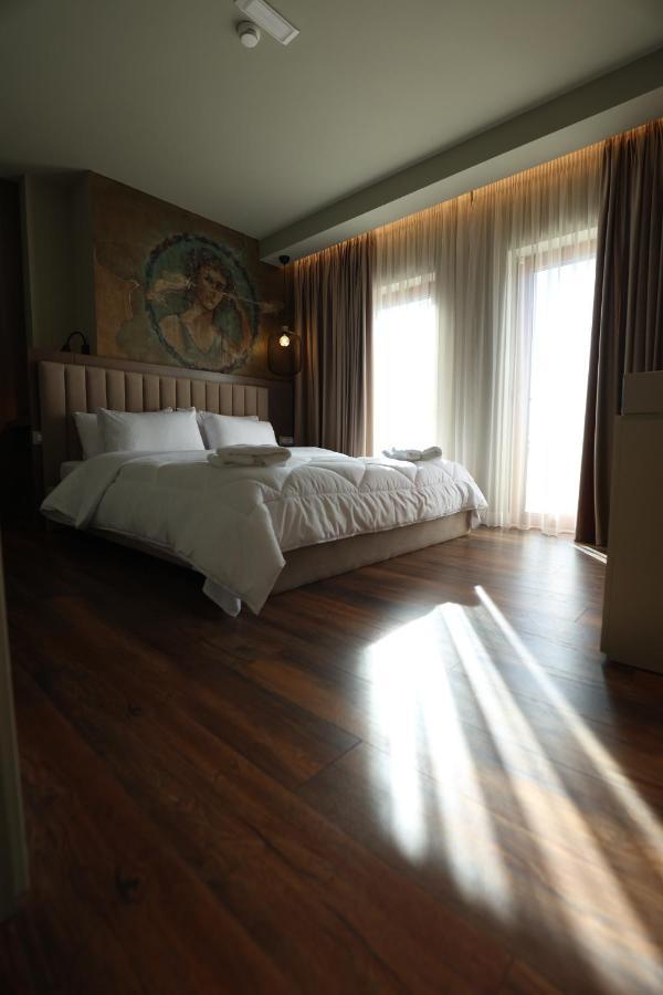 Vila Borgjeze คอร์เชอ ภายนอก รูปภาพ