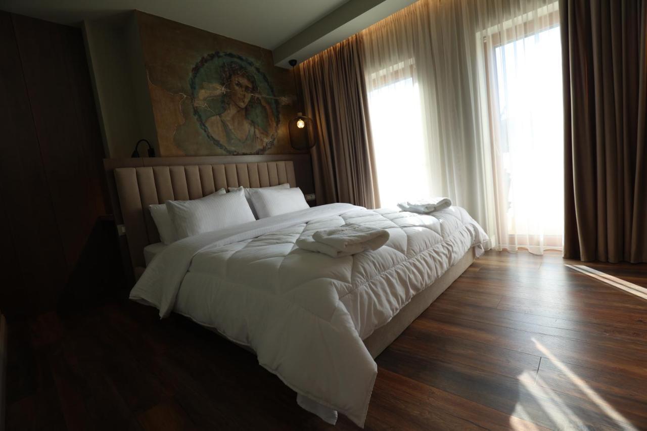 Vila Borgjeze คอร์เชอ ภายนอก รูปภาพ